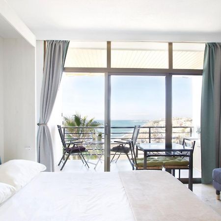 Sea Front Studio With Spacious Balcony Santa Clara Torremolinos Bagian luar foto