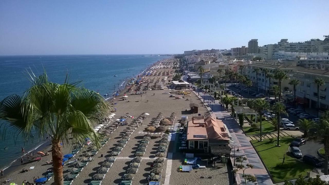Sea Front Studio With Spacious Balcony Santa Clara Torremolinos Bagian luar foto