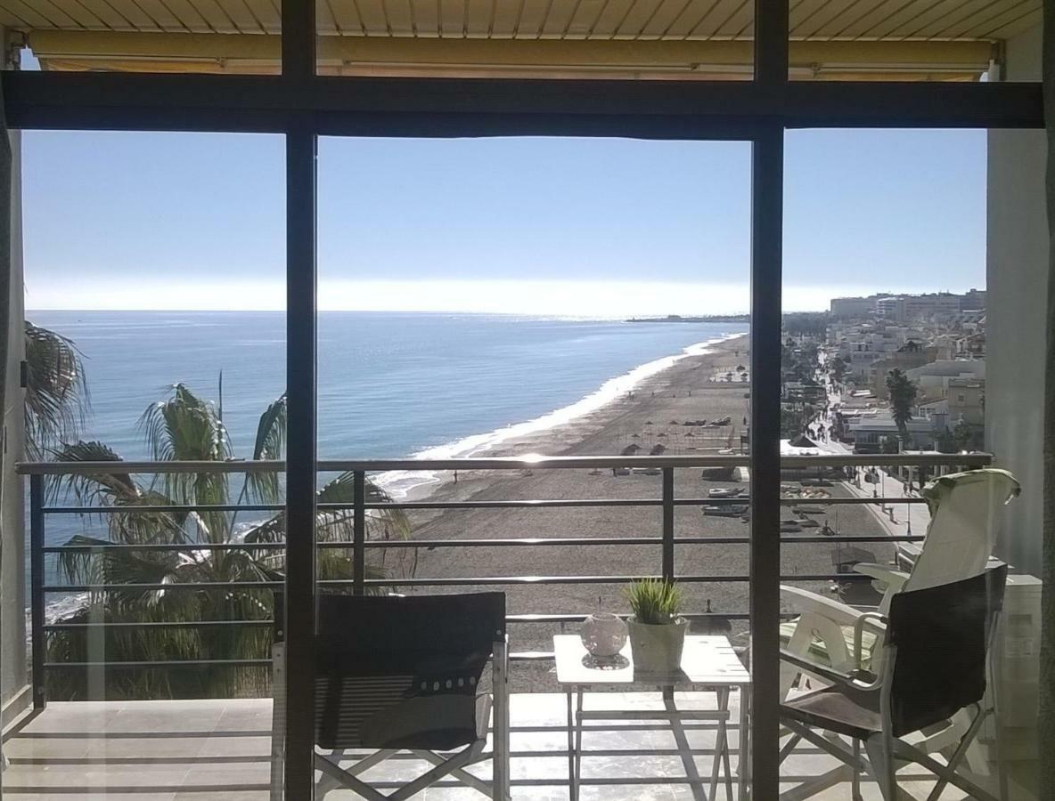 Sea Front Studio With Spacious Balcony Santa Clara Torremolinos Bagian luar foto