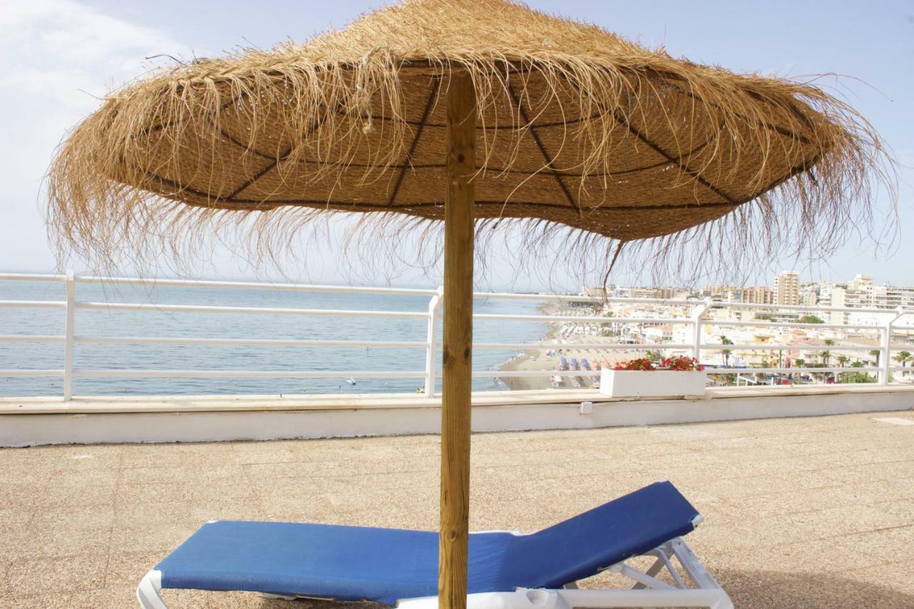 Sea Front Studio With Spacious Balcony Santa Clara Torremolinos Bagian luar foto