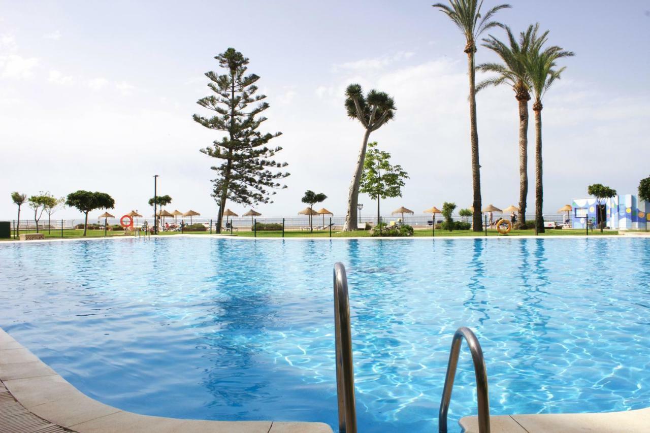 Sea Front Studio With Spacious Balcony Santa Clara Torremolinos Bagian luar foto